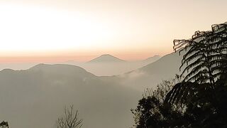 Puncak sikunir kawasan wisata dieng jawa tengah indonesia