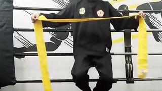 how to use a belt in pencak silat