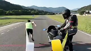 _ATHLETE_VS_SPORT_BIKE_