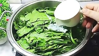 Dhaba Style Saag Wala Chicken  _ Palak Chicken Gravy Recipe ????????????