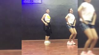 Indian Girl Shefali Singh Dance 2