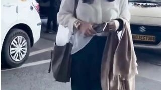 Raveena Tandon Slays with her casual airport look #raveenatandon #shorts #viral #youtubeshorts #trending #shortvideo #ytshorts