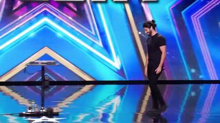 BGT BEATBOX GOLDEN BUZZER Britain’s Got Talent Audition - Pyramids (Loopstation) - MB14