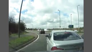 Cash For Crash BMW LM58BLZ Caught On Dashcam