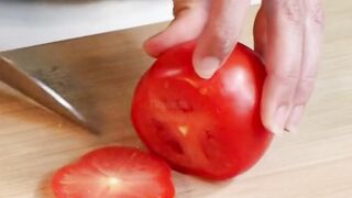 How to cut tomato slices correct