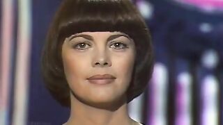 ×Mireille Mathieu - Mille Colombes (1977)