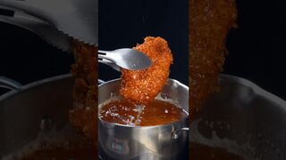 Crispy chicken with sauce. It's delicious. Would you eat this?