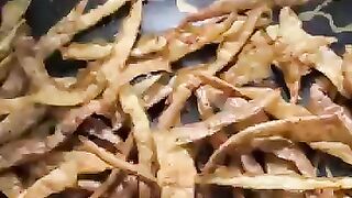 Zero Waste Recipe | Potato Skin Crunchy Crispy Snacks???? #shorts #youtubeshorts #masterchef #viral