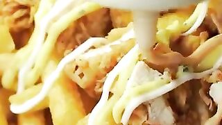 Chicken Loaded Fries with Delectable Cheese Sauce