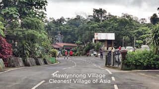 Mawlynnong village