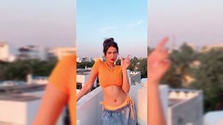 Indian Girl Komal Singh Dance