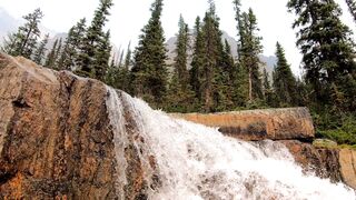 The fountain/waterfall/ beautiful place