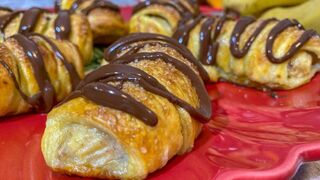 Bananas with chocolate in puff pastry