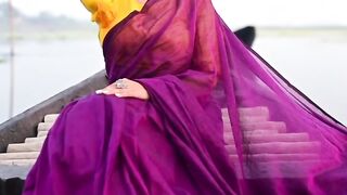 নৌকার মাঝে মায়াবতী সুন্দরী কন্যা #saree