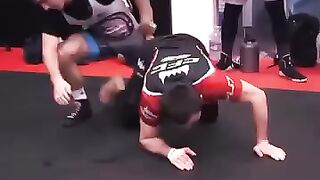 umar nurmagomedov vs 17 year old wrestler