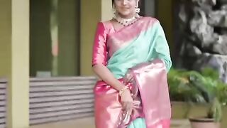 Beautiful Girl with indian saree #indiansaree #sareefaishon