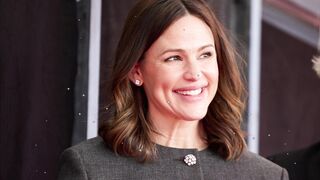 "Why Jennifer Garner’s Red Carpet Look Had Everyone Talking!"