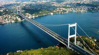 BOSPHORUS STRAIT, A PROFOUND HISTORICAL SIGNIFICANCE, IN TURKEY THAT STRADDLES EUROPE AND ASIA