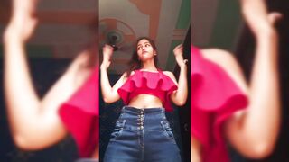 Indian Girl Anushka Gupta Dance