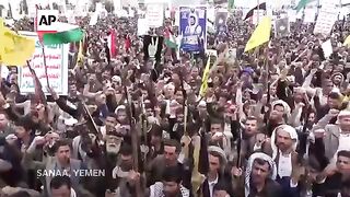 Yemen residents burn US and Israel flags, stand with Palestinians and Lebanese