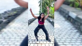 Indian Girl Dhanshree Yadav Dance