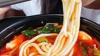 Asmr Mukbang | Eating  spicy rice noodles with red oil is so satisfying