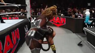 Bayley helps Bianca Belair win WarGames Advantage over Nia Jax: Raw: Nov. 25, 2024