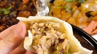 Asmr Mukbang | Eating pickled cabbage dumplings and home cooking, Maoxuewang. Sauce eggplant