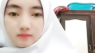 beautiful hijab nurse on video