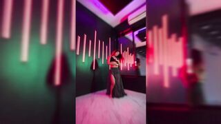 Indian Girl Shivika Singh Dance