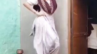 Selendar Pe Kun Dance Karta Gaffar Majroo Funny Video