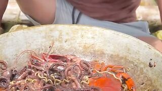 Mukbang seafood with pancit canton