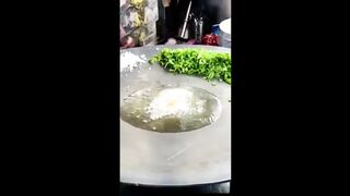 pav bhaji making in street