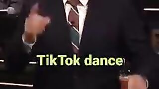 Shakira VS, Jimmy Tiktok dance