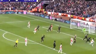 Saka's Brilliant Assist_ Arsenal's Stunning Set-Piece Goal!