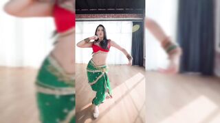 Bollywood Girl Nora Fatehi Dance