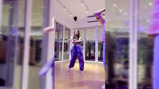 Indian Girl Komal Mawani Dance