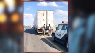 Saudi Arabia Road Video: Police Catch from Truck Goes Vira