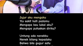 Bersuara Merdu Lirik "Nenek Pahlawanku"