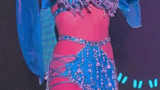 Me Bar Dubai belly dance very beautiful