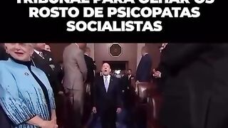 Este é o maior momento da história americana, Trump olhando na cara de socialistas