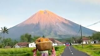 Keindahan Indonesia - Semeru #indonesia #pemandangan #Desaku #pesonaalam