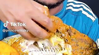 Mukbang ikan bila besar