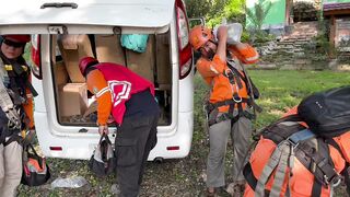 Maintenance listrik PLN Dangerous job