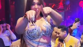 روح ???????????????? يا واد انت بصه أو حتى نص ????__rouh_bellydancer ___الراقصة_روح _bellydanc