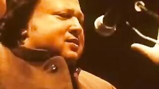 Aag Damn Mein Lag Jai - Ustad Nusrat Fateh Ali Khan - HQ