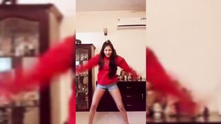 Indian Girl Shruti Parija Dance