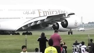 Take off emirate airbus