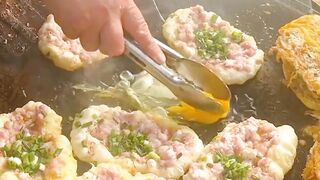 Delicious Egg and Meat Pancakes: Street Food Heaven