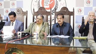 Press conference of the President and members of Lahore Chamber of Small Traders and Small Industry